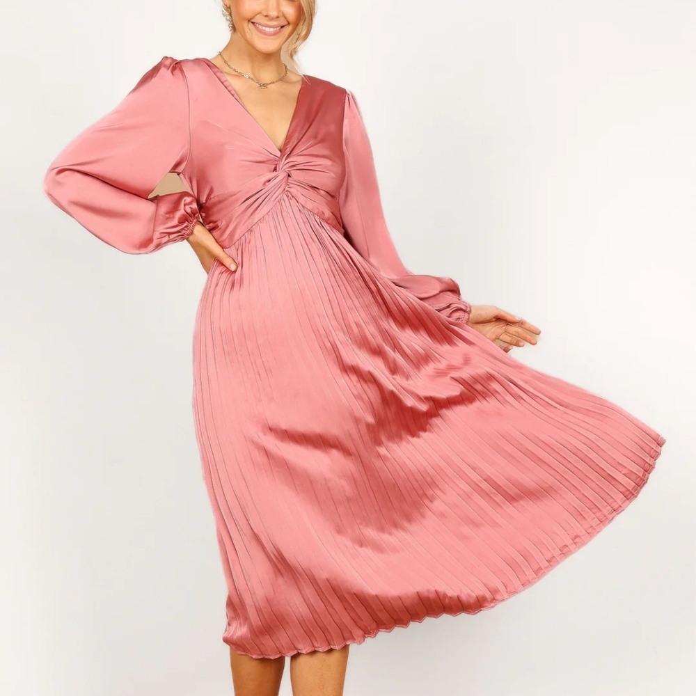 Petal + Pup Noelle Twist Front‎ Pleated Midi Dress Blush NEW